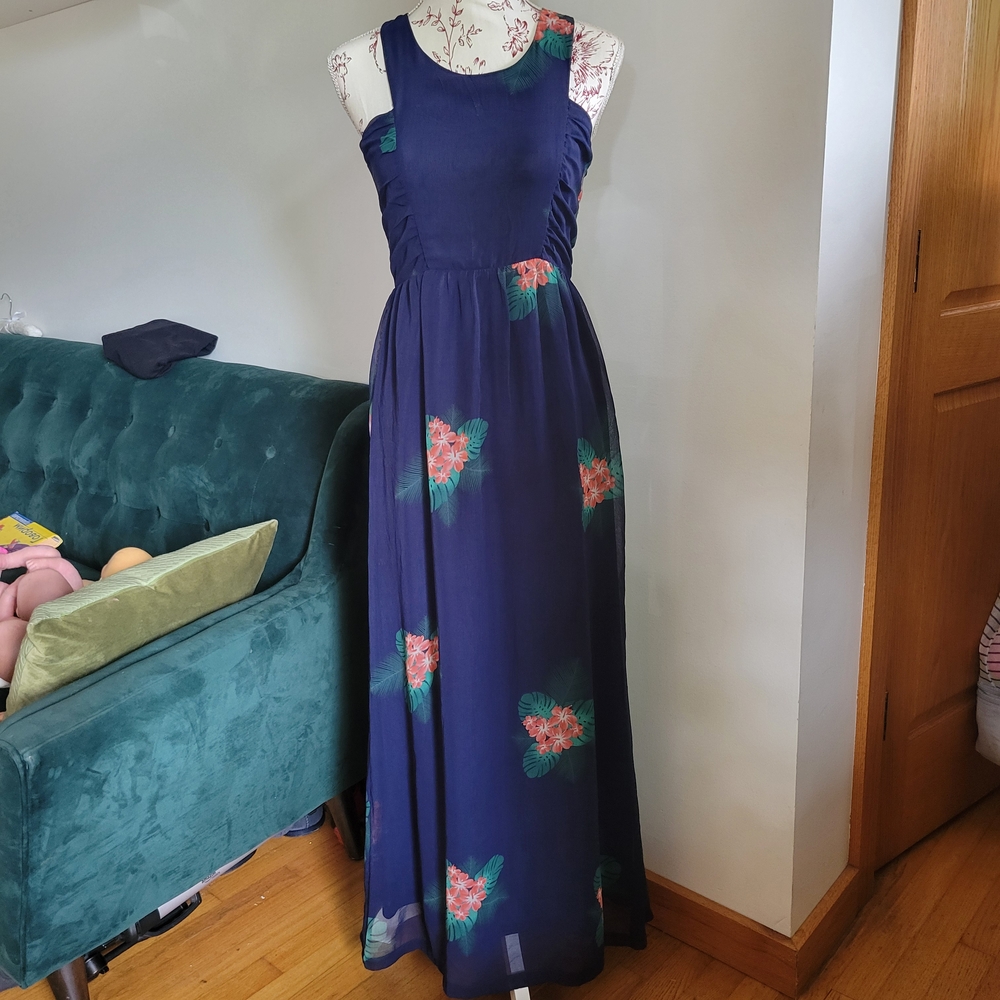 Elegant Navy Floral Maxi Dress